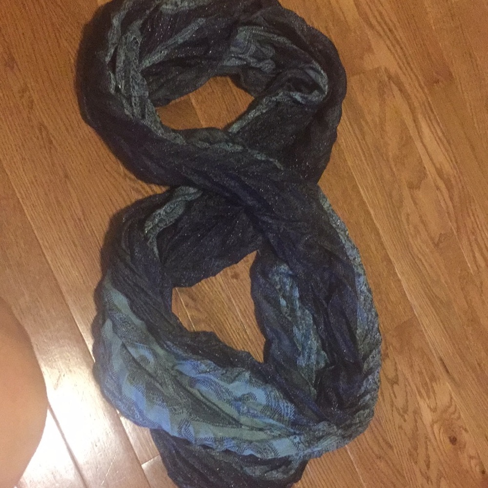 Infinity scarf